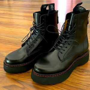 R13 platform boots like doc martens size 7 women